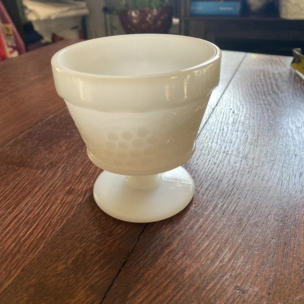 Anchor Hocking Milk Glass HARVEST GRAPE Sherbet Footed Dessert Dish C-6